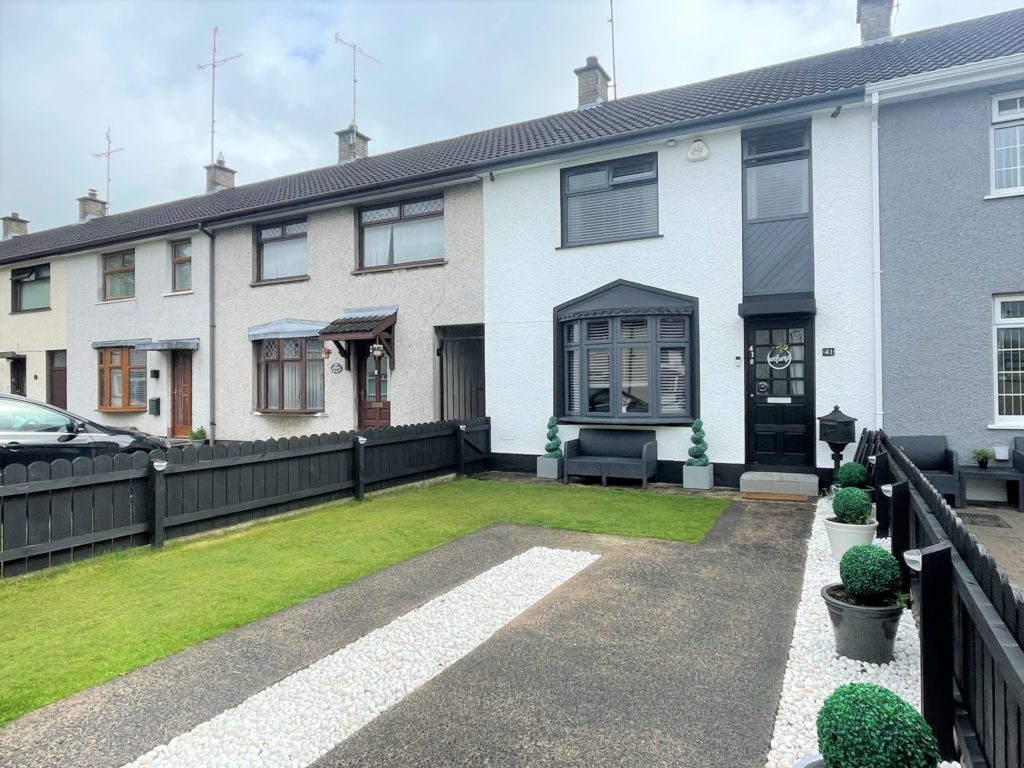 41 Braidwater Gardens, Broughshane, Ballymena, Co Antrim, BT42 4LA